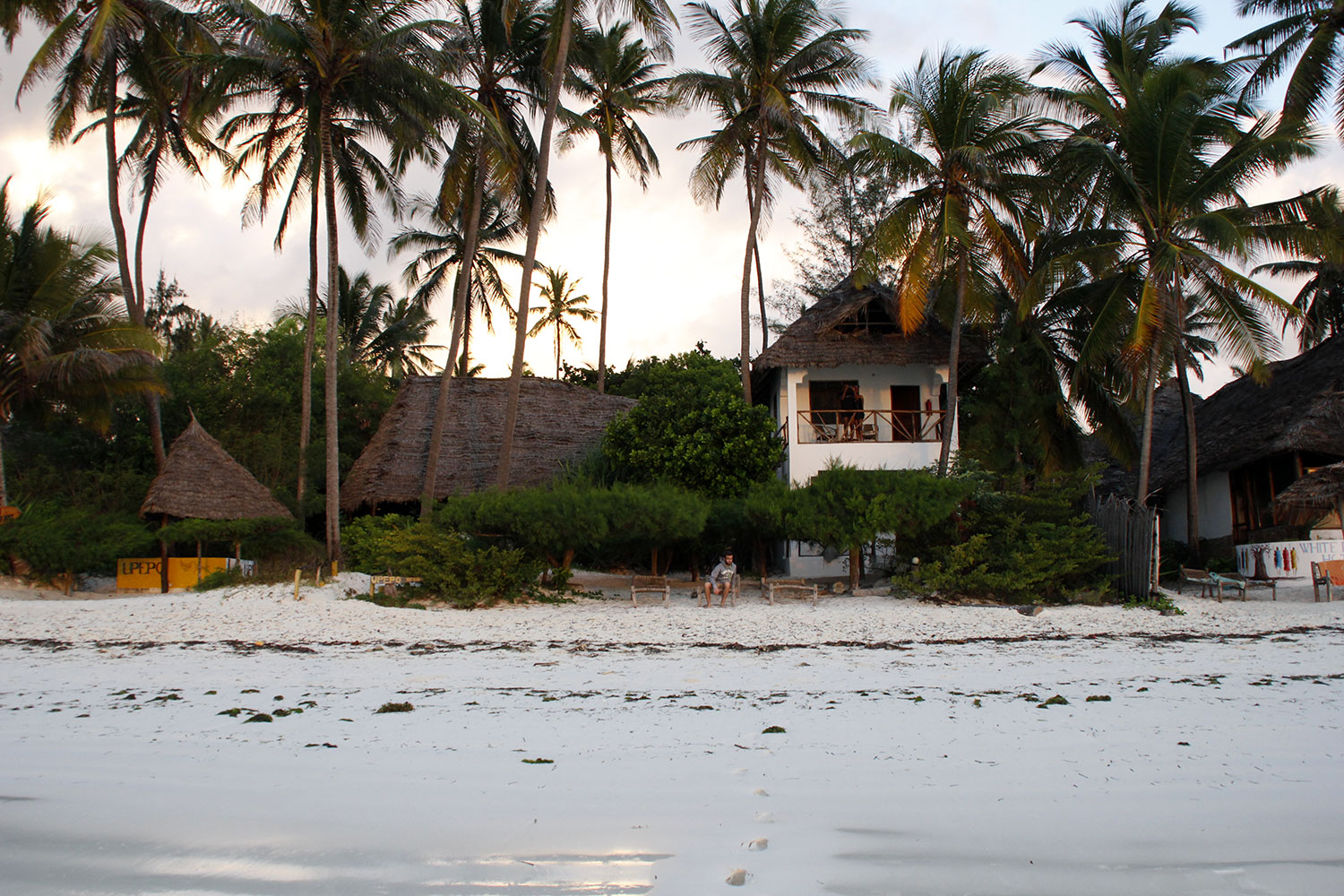 Strandbungalow bei Bwejuu auf Sansibar