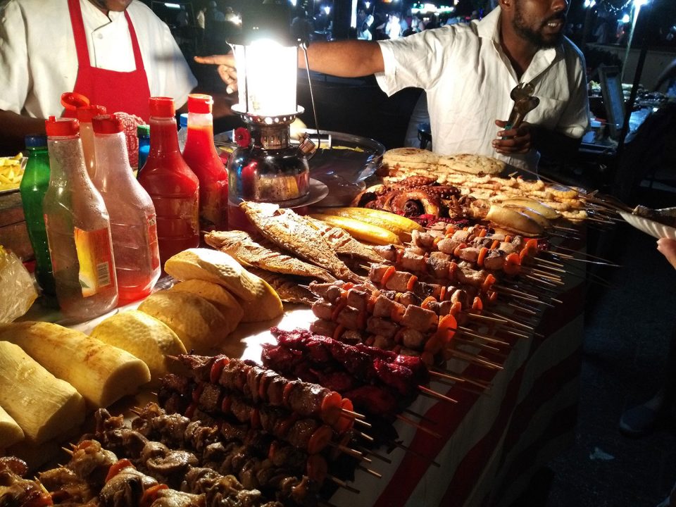 Fischspieße am Forodhani Night Market in Stone Town