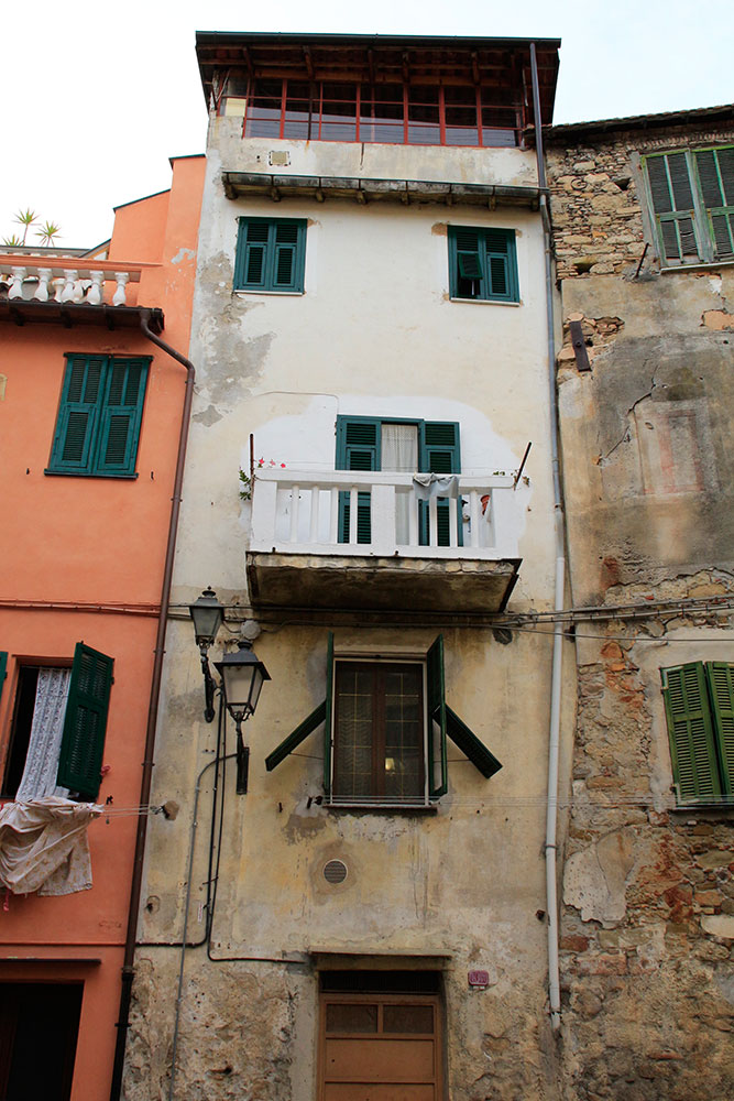Häuserfassade in Ventimiglia 