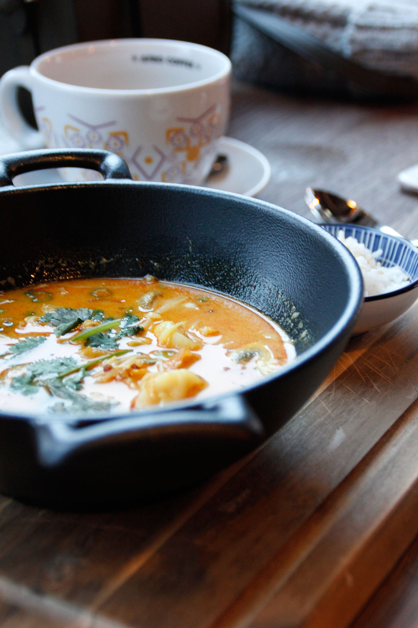 Tom-Yam-Suppe im Restaurant Streets in Graz