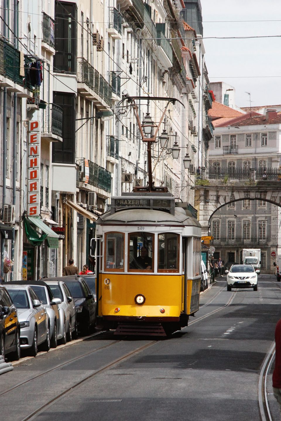 Alte Straßenbahn in Lissabon 
