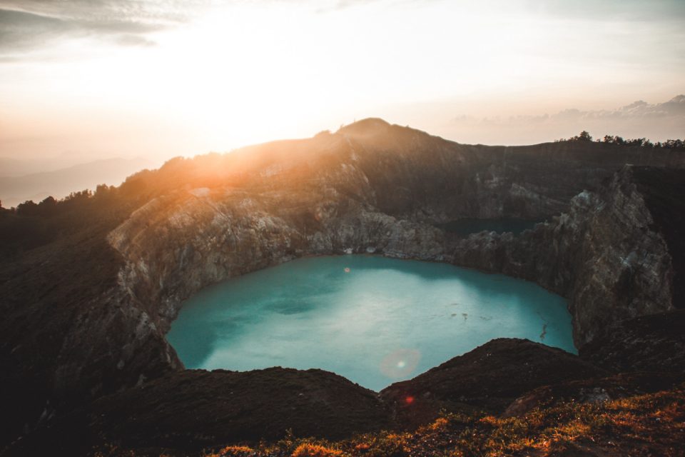 Sonnenaufgang am Kelimutu auf Flores